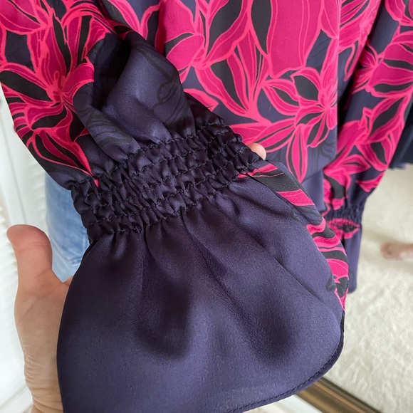 Miss Los Angeles flowy mock neck top XS - Picture 5 of 7